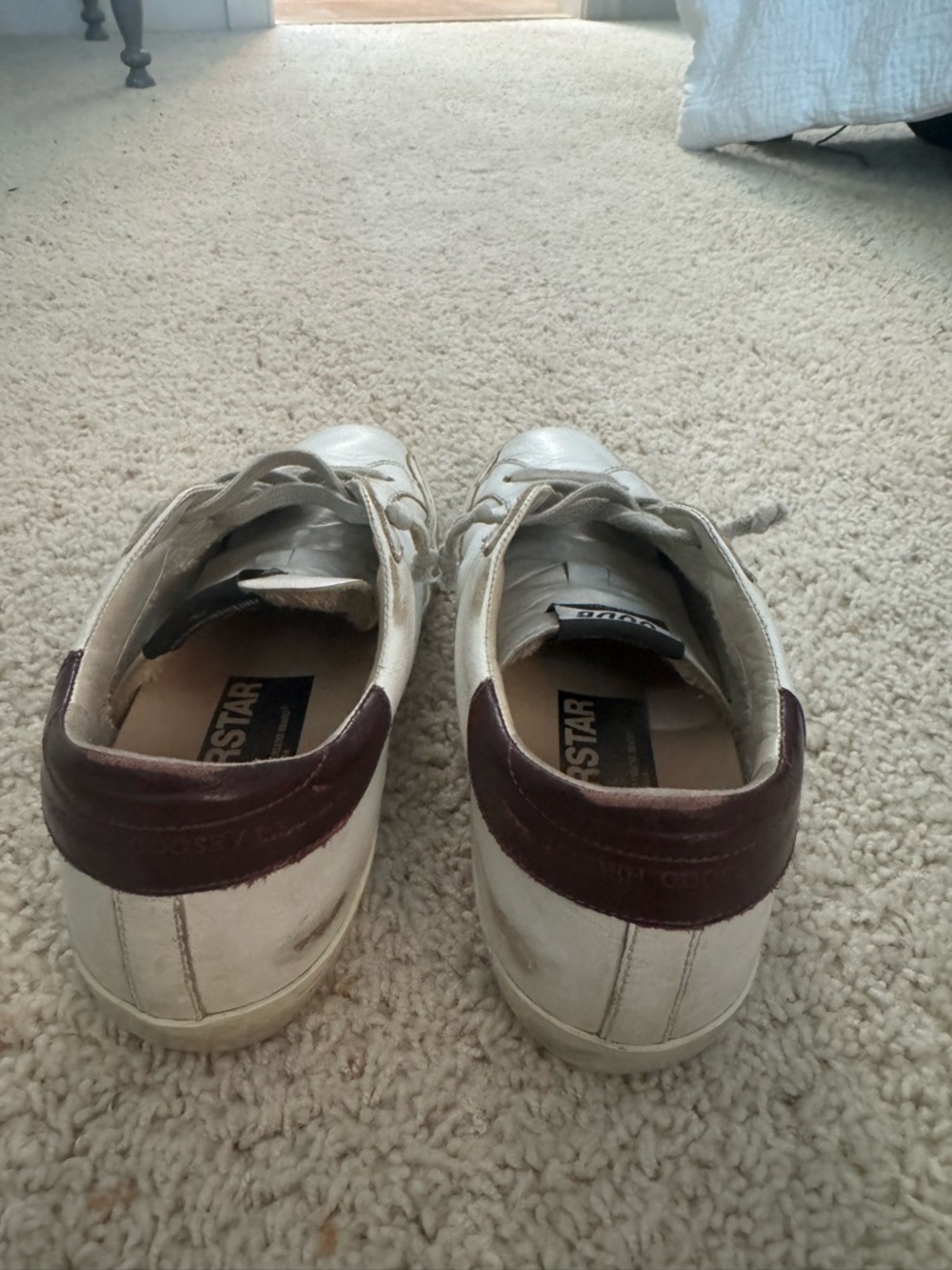Golden Goose White Leather Sneakers with Burgundy Heel and Gray Star - Picture 3 of 3